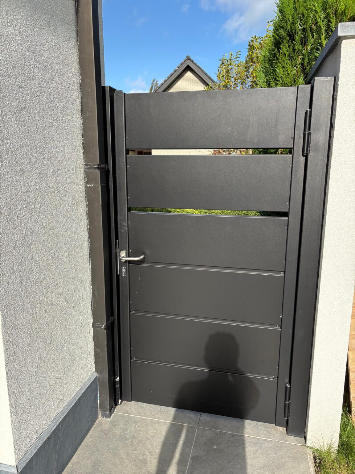 Portillon noir sur mesure - EFM Solutions