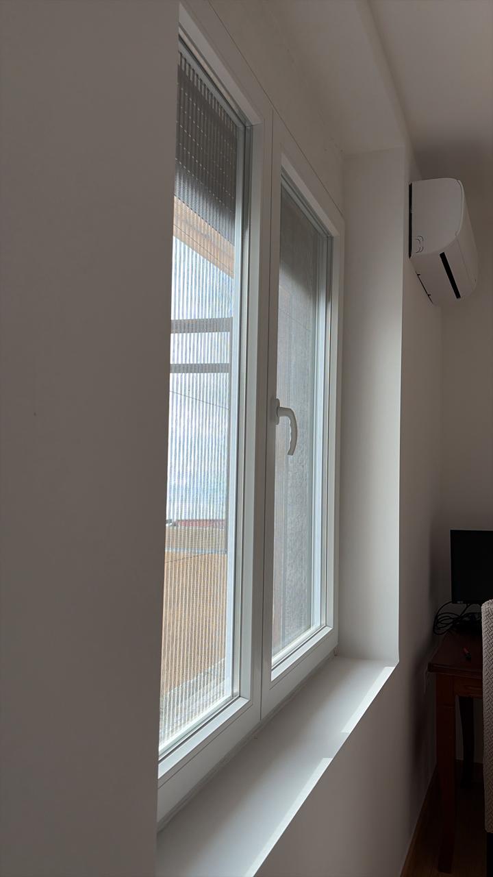 Fenêtres PVC Blanc sur mesure - EFM Solutions