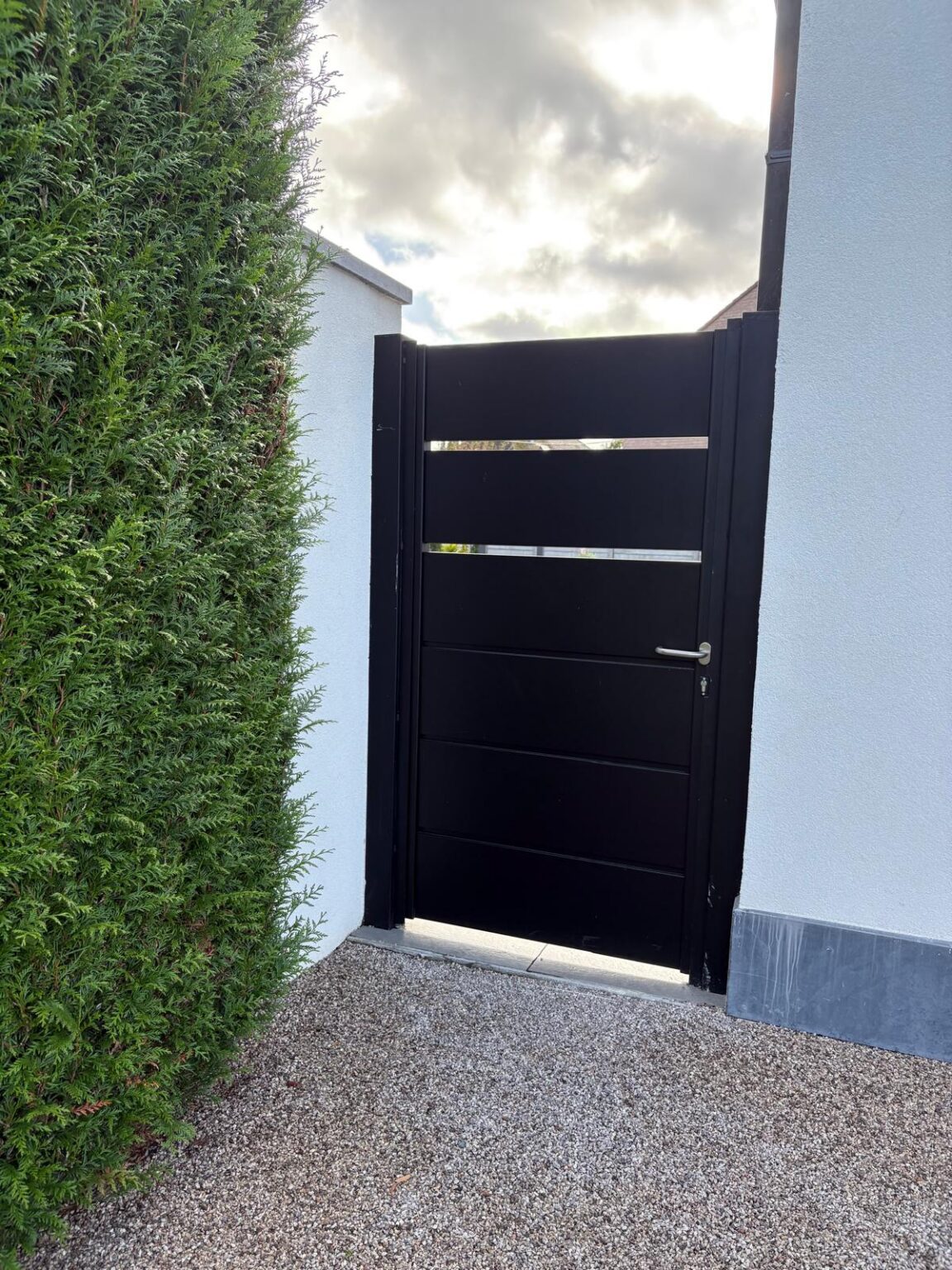 Portillon noir sur mesure - EFM Solutions